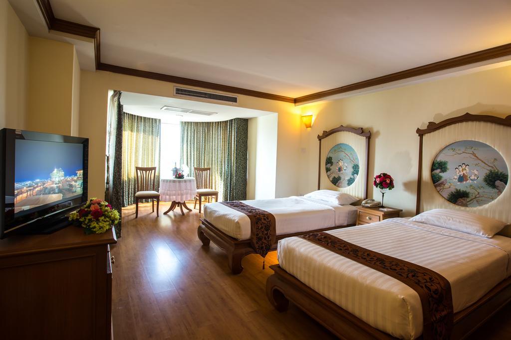 Furama Chiang Mai Hotel Kültér fotó