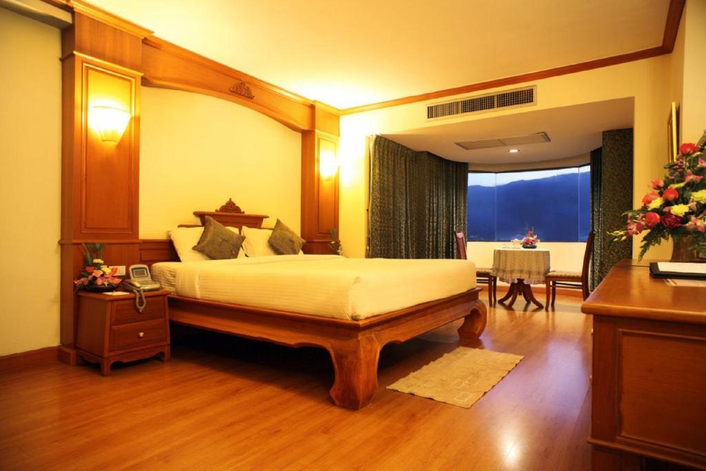 Furama Chiang Mai Hotel Kültér fotó