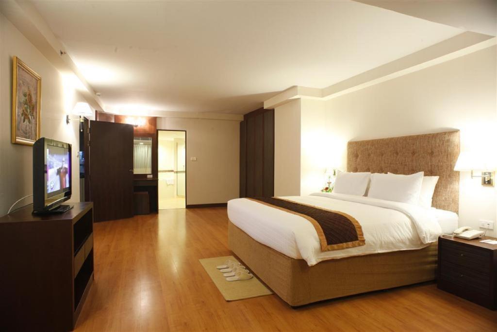 Furama Chiang Mai Hotel Szoba fotó